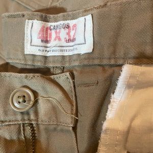 Men’s Old Navy Khaki cargo pants